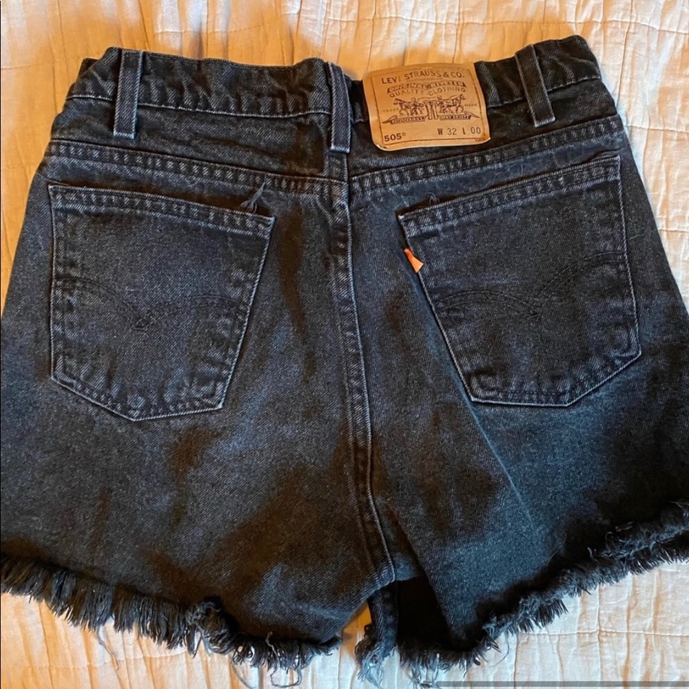 VINTAGE LEVI SHORTS